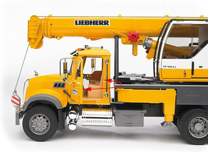 02818 Mack Granite Liebherr Crane Truck