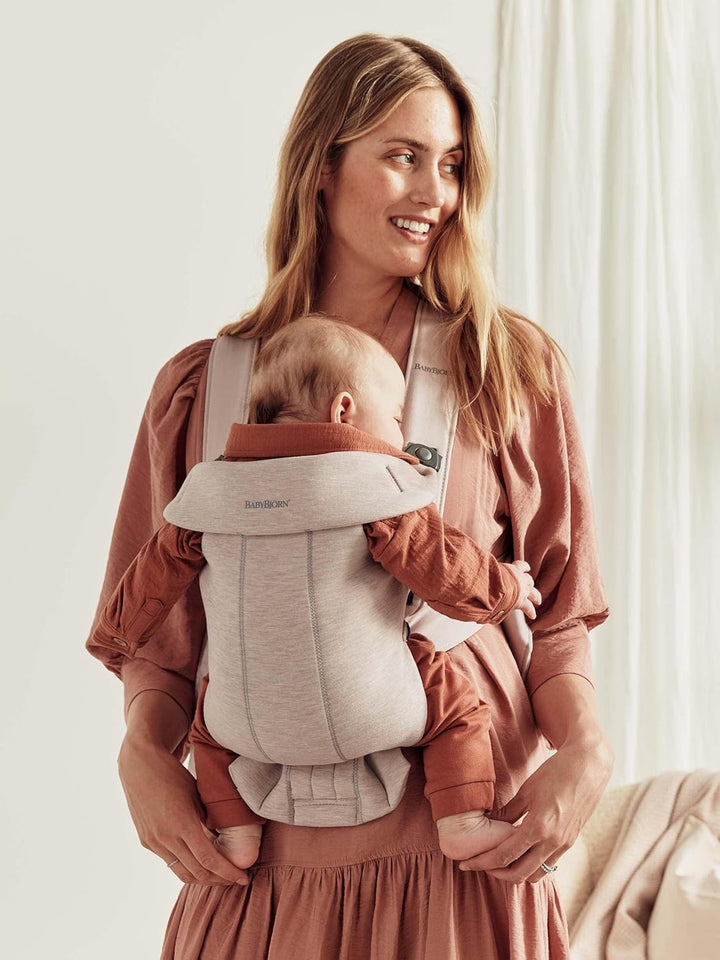Baby Carrier Mini, 3D Jersey, Light Beige | Newborn Carrier (7-25 Lbs), Ergonomic, Easy-To-Use