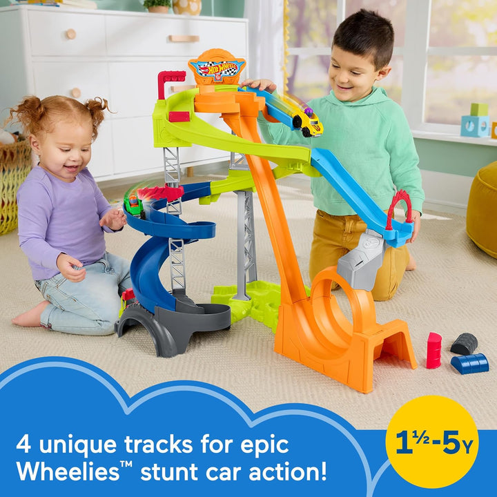 Little People Toddler Toy Hot Wheels Spiral Stunt Speedway Race Track Playset with 2 Cars for Pretend Play Kids Ages 18+ Months