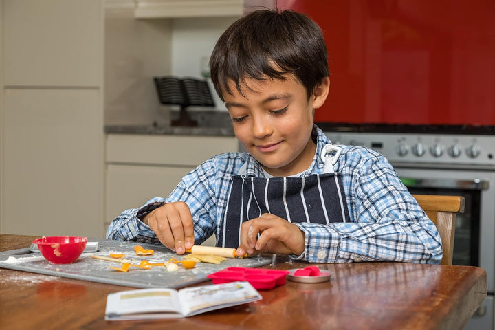 Toys TINY Baking with 20 Delicious Tiny Recipes. Big Science. Tiny Tools.