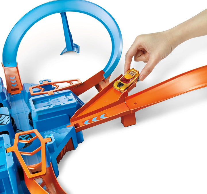 Toy Car Track Set, Criss Cross Crash with 1:64 Scale Vehicle, Powered by a Motorized Booster (Amazon Exclusive)