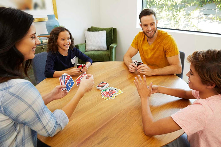 UNO - Classic Colour & Number Matching Card Game - 112 Cards - Customizable & Erasable Wild - Special Action Cards Included - Gift for Kids 7+, W2087
