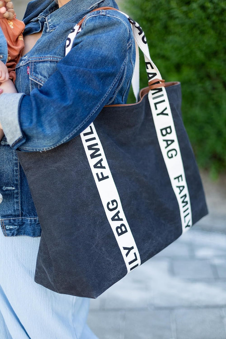 Signature Family Bag