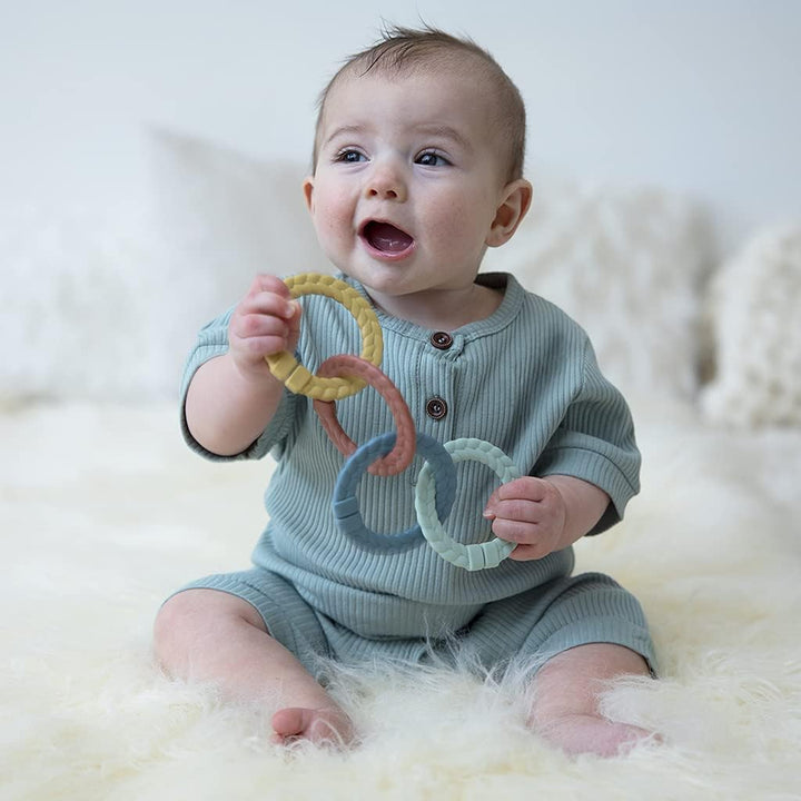 Linking Ring Set; Set of 8 Braided, Rainbow-Colored Versatile Linking Rings; Attach to Baby'S Car Seat, Stroller & Activity Gym to Keep Toys Nearby; Rainbow