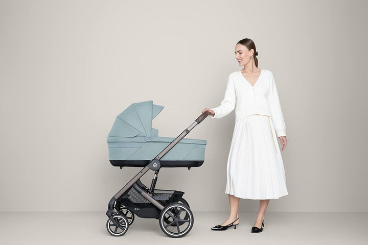 Balios Cot S Lux Baby Bassinet - Integrated Easy-Carry Handle, Sun Canopy & Spacious, Cozy Interior, Compatible with  Balios S Lux Stroller, Moon Black