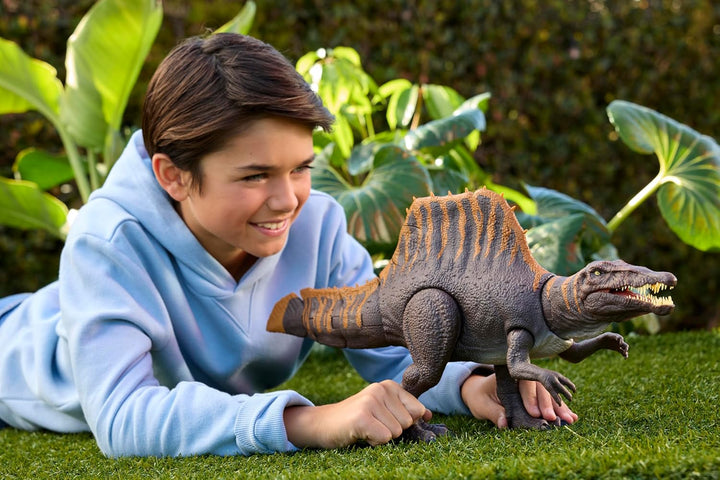 Jurassic World Rebirth Dinosaur Toy, Tail Thrasher Spinosaurus Action Figure with 2 Attack Moves, Movie-Accurate & Posable, Digital Play