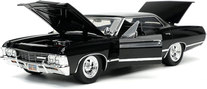 Supernatural 1:24 1967 Chevy Impala Die-Cast Car W/Dean Winchester Die-Cast Figure, Toys for Kids and Adults