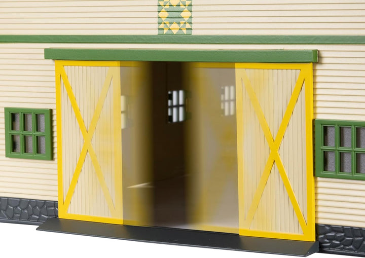 John Deere Plug Expand Play Barn with Movable Hay Crane