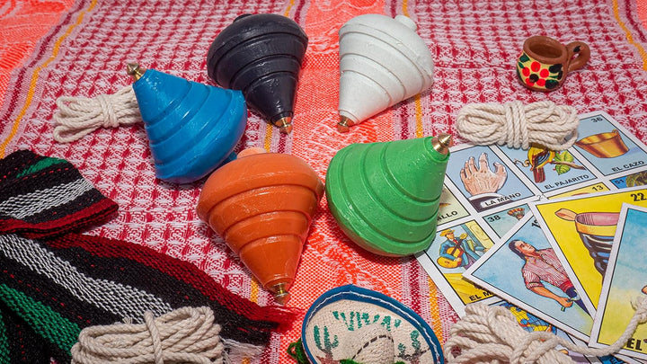 Spinning Top Trompo – 5 -Pack Carved Spinning Tops – Sturdy Steel Point for Enhanced Stability – Exquisite Craftsmanship – Ideal for Beginners and Intermediates – Trompos De Mexico (Colors May Vary).
