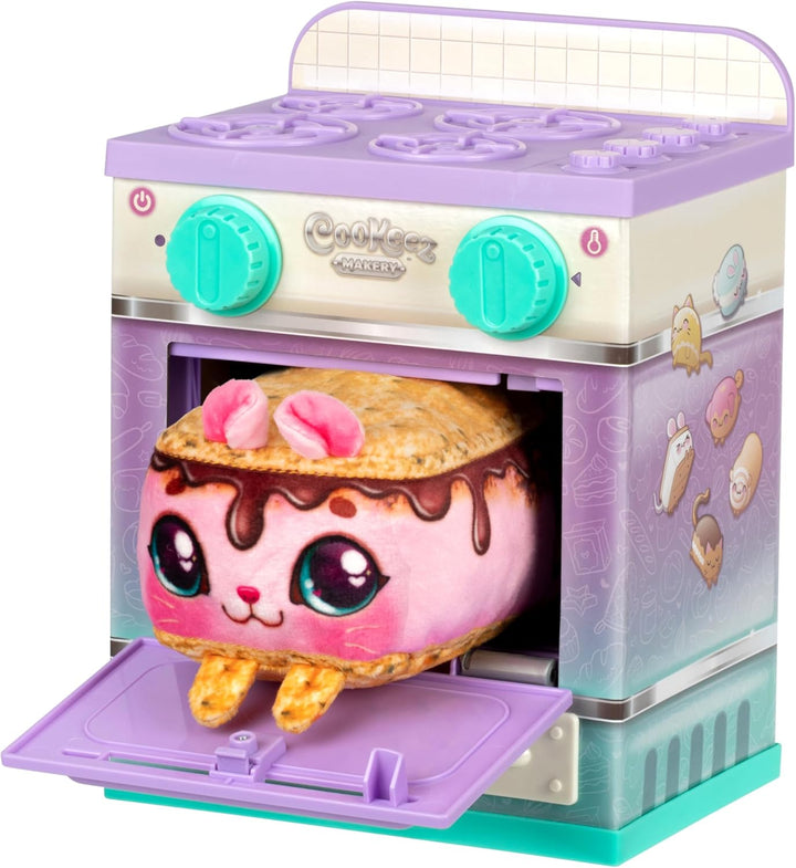 Cinnamon Treatz Oven – Interactive Bake & Reveal Oven Playset with Mystery Scented Plush (Cinnamon Pooch, Fondant Feline, or Strawberry Swirl), Mixing Tools, Dough, & Accessories, 5+