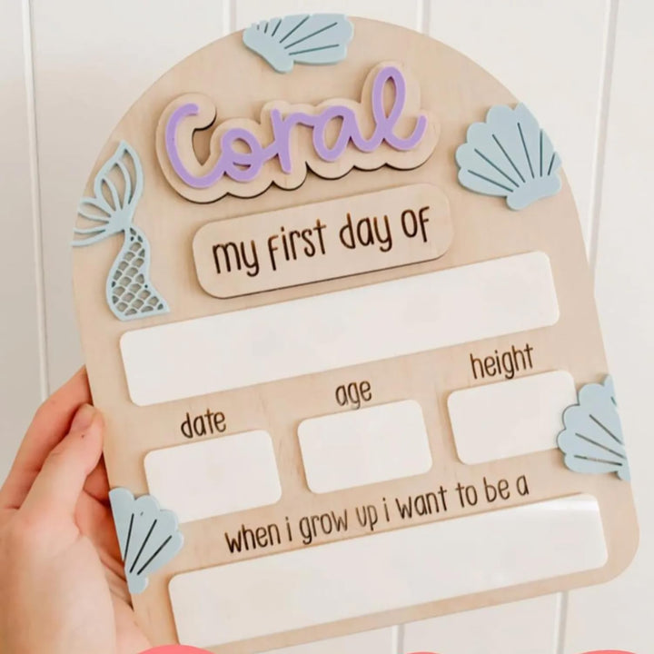 Personalized First and Last Day of School Chalkboard Sign, Custom Back to School Board for Kindergarten, Fun and Memorable, Perfect for Capturing Special Moments
