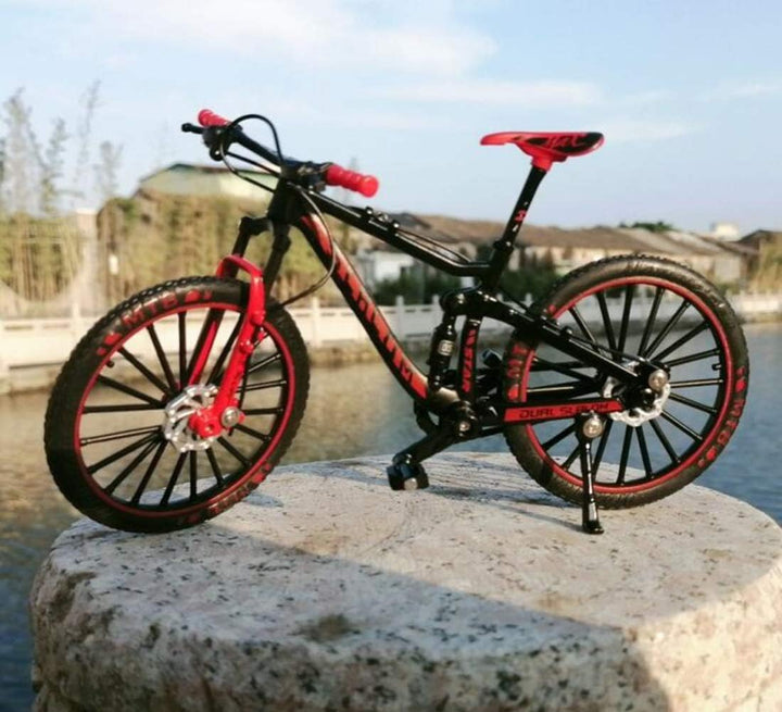 Alloy Mini Downhill Mountain Bike Toy, Die-Cast BMX Finger Bike Model for Collections (Black/Red)