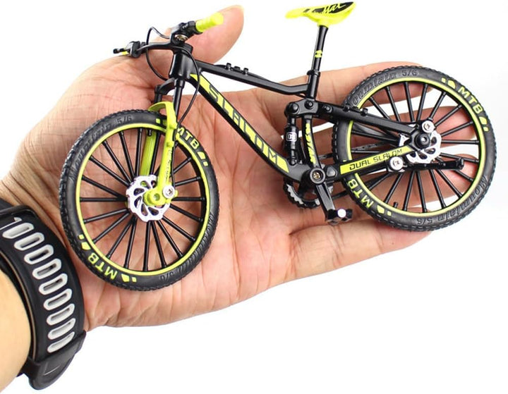 Mini Finger Bikes, 1:10 Scale Alloy Mountain Bicycle Model Desktop Decoration Crafts for Cycling Lovers Birthday Party Gifts(Red)