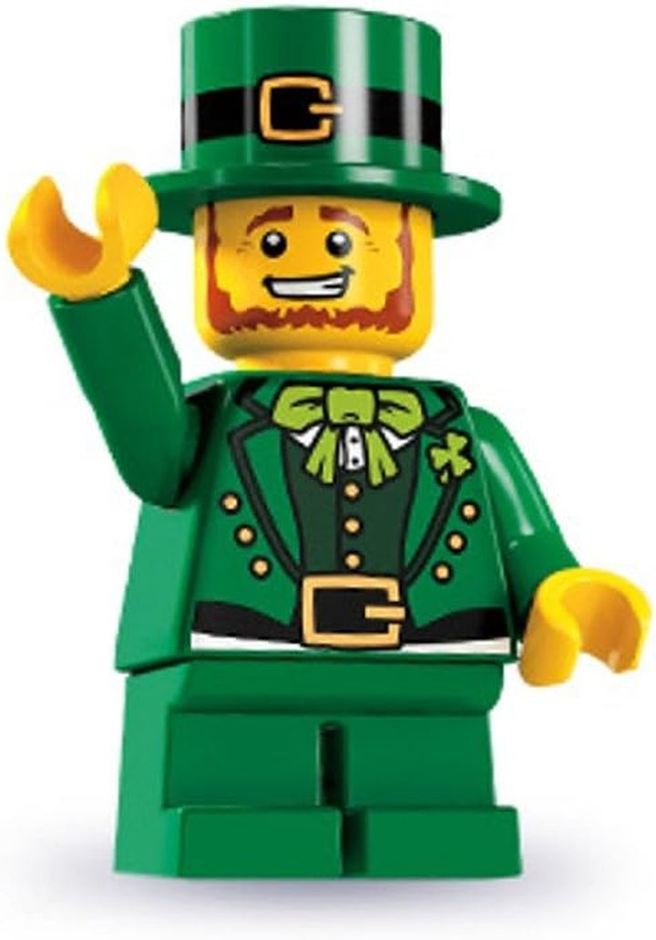 71039 Marvel Series 2 Mini Figures, 1 of 12 Iconic Disney+ Characters to Collect in Each Bag, Includes Wolverine, Hawkeye, She-Hulk, Echo and More (1 Piece, Style Sent Randomly)