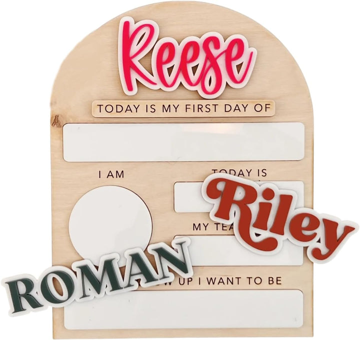 Personalized First and Last Day of School Chalkboard Sign, Custom Back to School Board for Kindergarten, Capture Sweet Memories, Ideal for Photos, Eco-Friendly Material, Durable Design