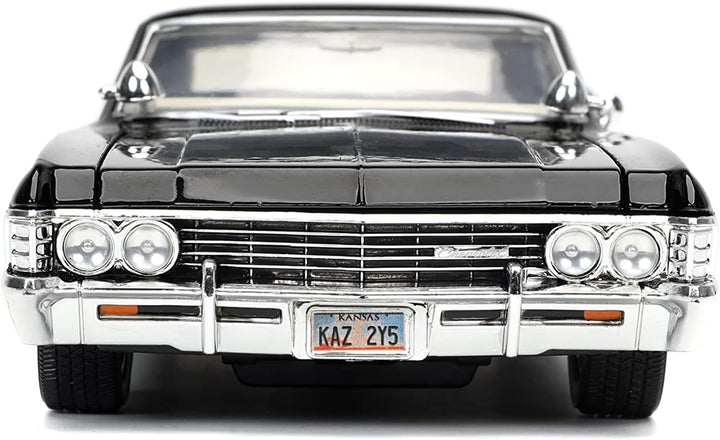 Supernatural 1:24 1967 Chevy Impala Die-Cast Car W/Dean Winchester Die-Cast Figure, Toys for Kids and Adults