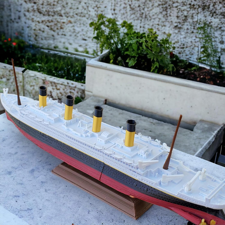 Titanic Submersible Model by  Dual Action Floating or Breaking/Sinking Model, Slowsinking,Kid Tested & Approved